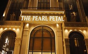 The Pearl Petal